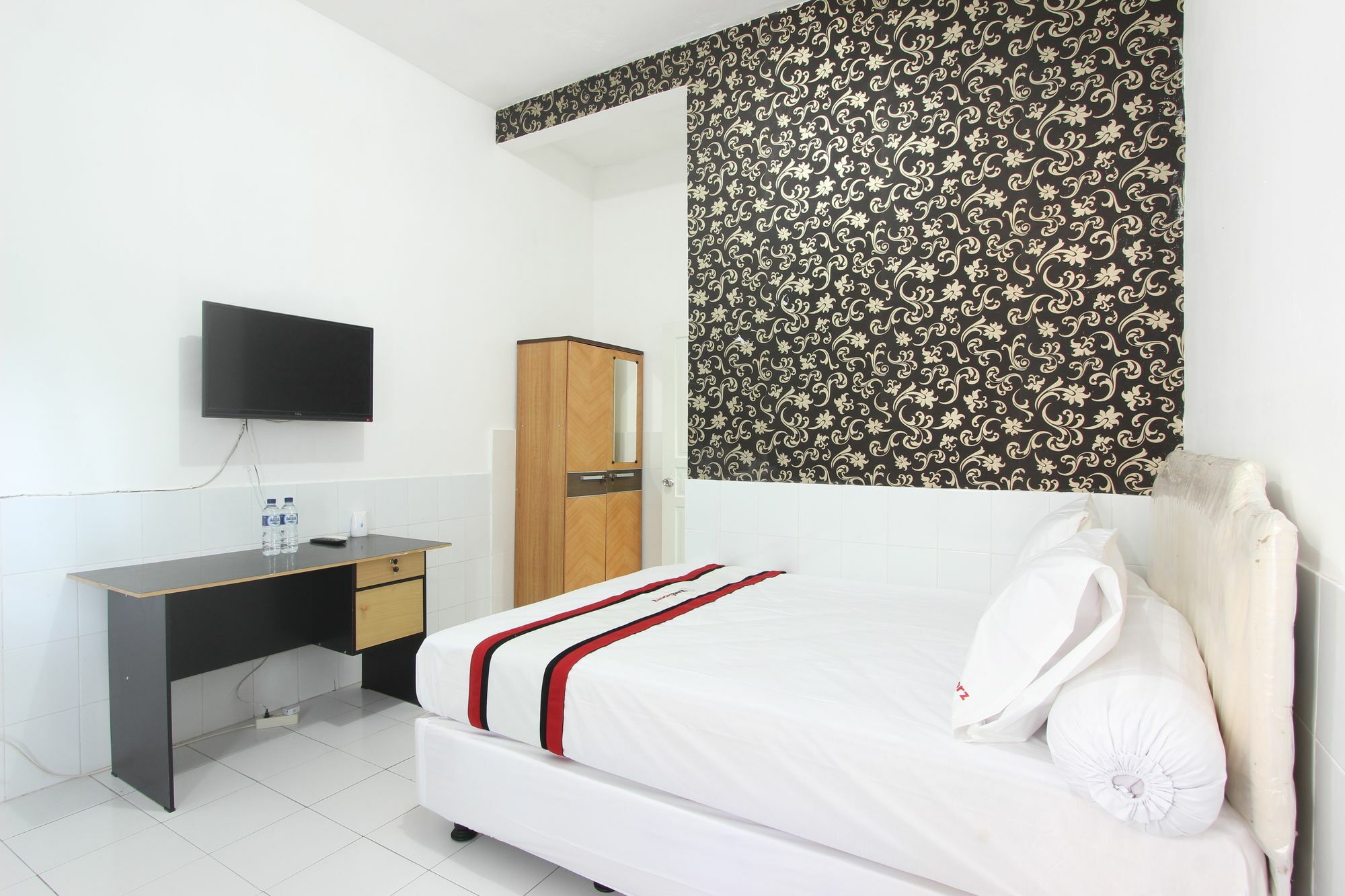 Hotel Reddoorz Near Gejayan à Kejayan Extérieur photo
